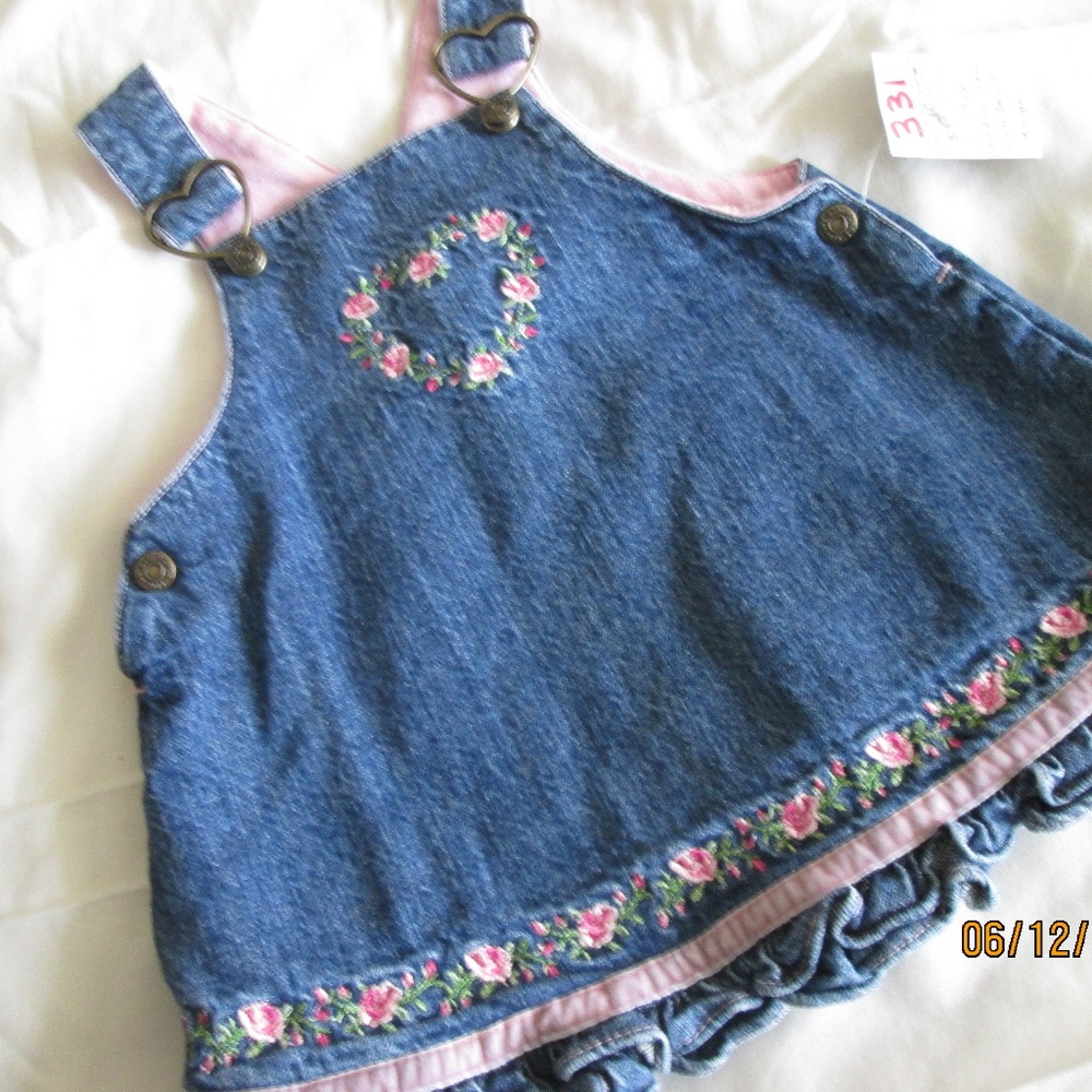 CHILDREN'S PLACE  6 TO 9 MOS JUMPER WITH EMB HEART
